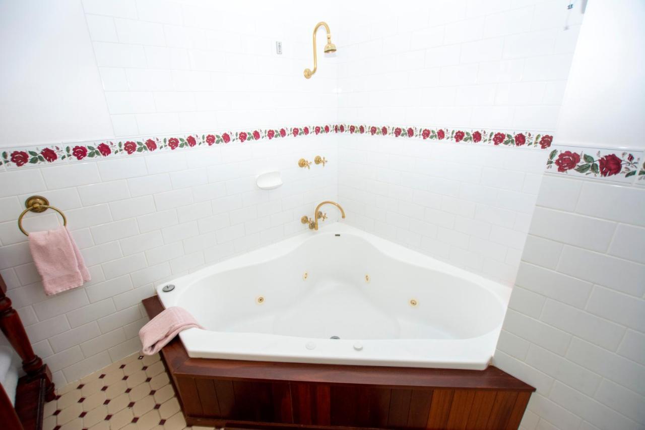 Rosebridge House Bed & Breakfast Adult Retreat Gooseberry Hill Eksteriør bilde